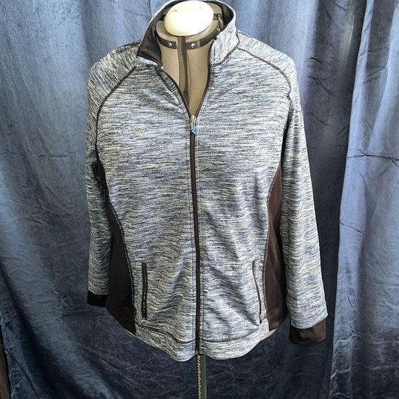 Active zip up jacket - Picture 1 of 8